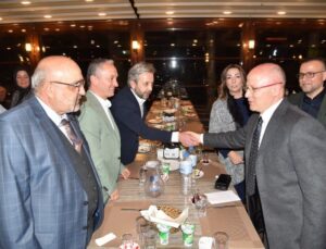 AK Parti Bursa Nilüfer İlçe teşkilatı iftar düzenledi