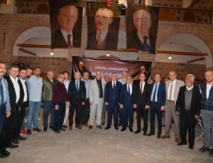 Manisa’da Başkan Ergün, MHP’nin iftarında partililerle buluştu