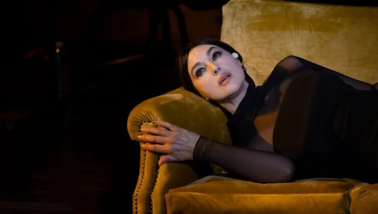 Monica Bellucci’nin gösterisine ünlüler geçidi