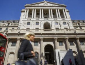 İngiltere Merkez Bankası politika faizini artırdı