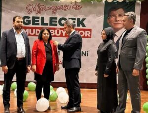 İstanbul Sultangazi’de AK Parti’den Gelecek’e katılım